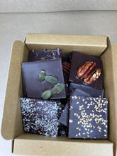 Charger l'image dans la galerie, Assortiment de napolitains garnis