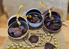 Charger l&#39;image dans la galerie, Boule de Noël garnis de fritures
