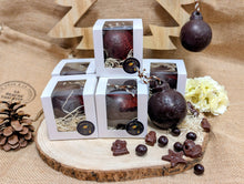 Charger l&#39;image dans la galerie, Boule de Noël en chocolat

